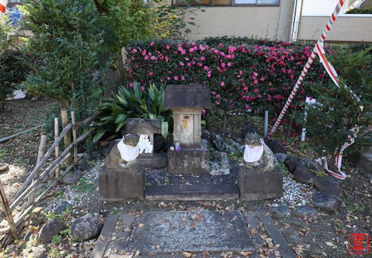 石祠