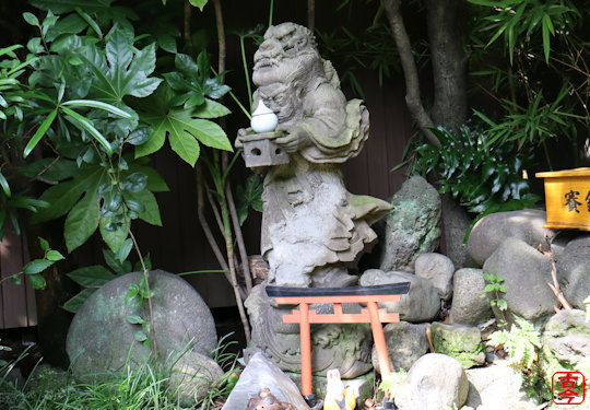 龍神像