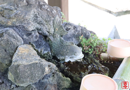 鯉の吐水口