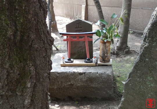 笠森稲荷神社石神