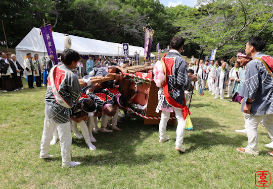 国府祭 暴れ神輿