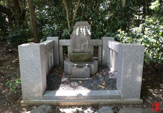 花供養の碑